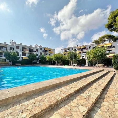 The Golden Oak In Calella Centre - 100M From Beach بالافروجيل المظهر الخارجي الصورة