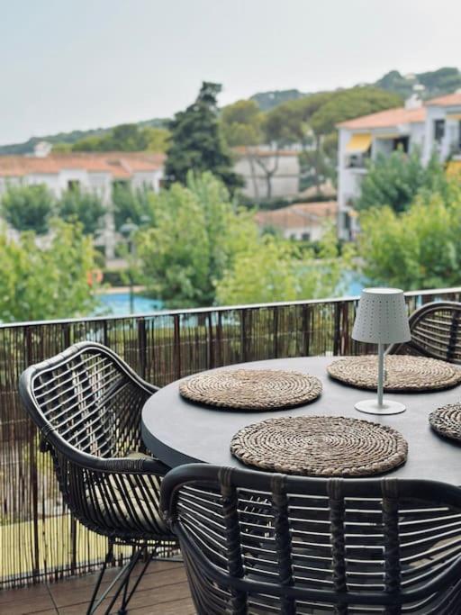 The Golden Oak In Calella Centre - 100M From Beach بالافروجيل المظهر الخارجي الصورة
