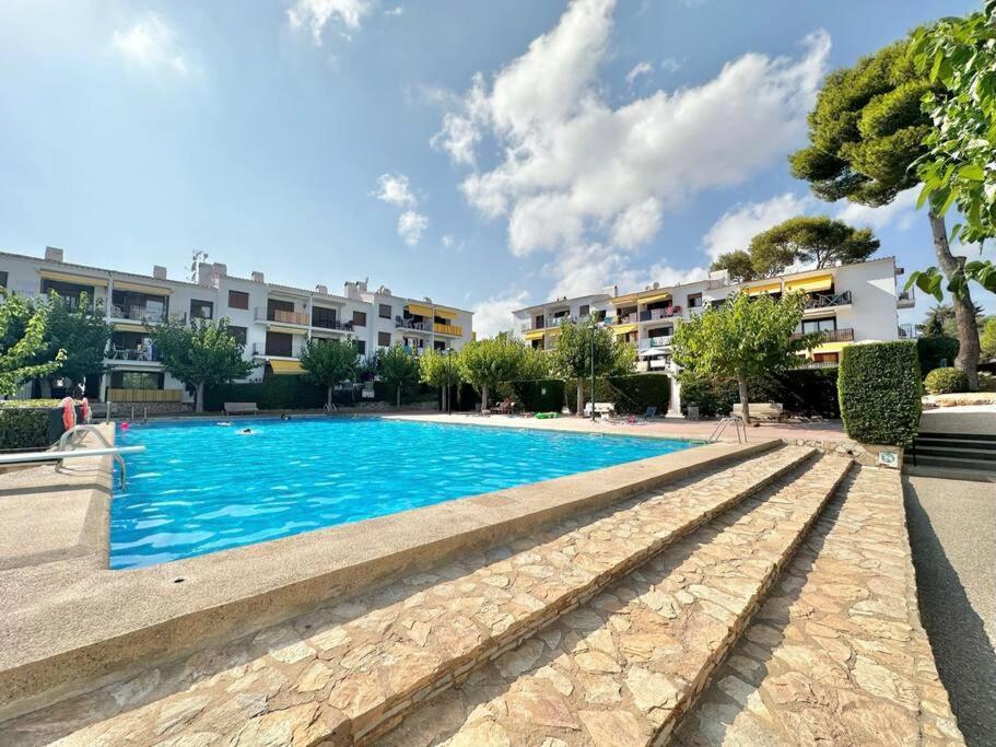 The Golden Oak In Calella Centre - 100M From Beach بالافروجيل المظهر الخارجي الصورة